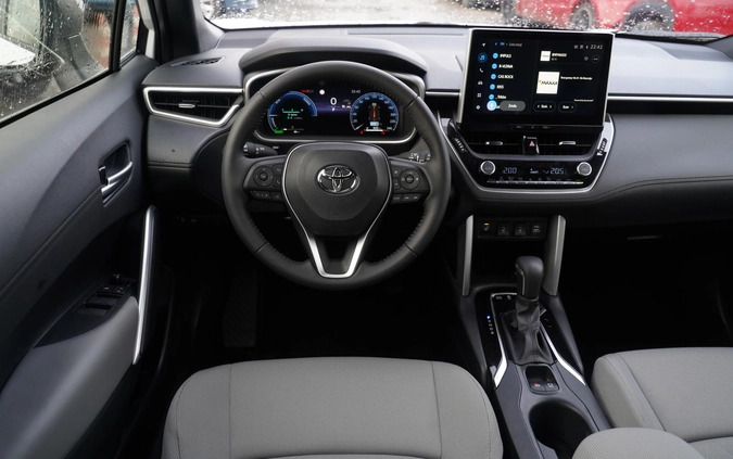 Toyota Corolla Cross cena 160221 przebieg: 1, rok produkcji 2024 z Ciechanowiec małe 277